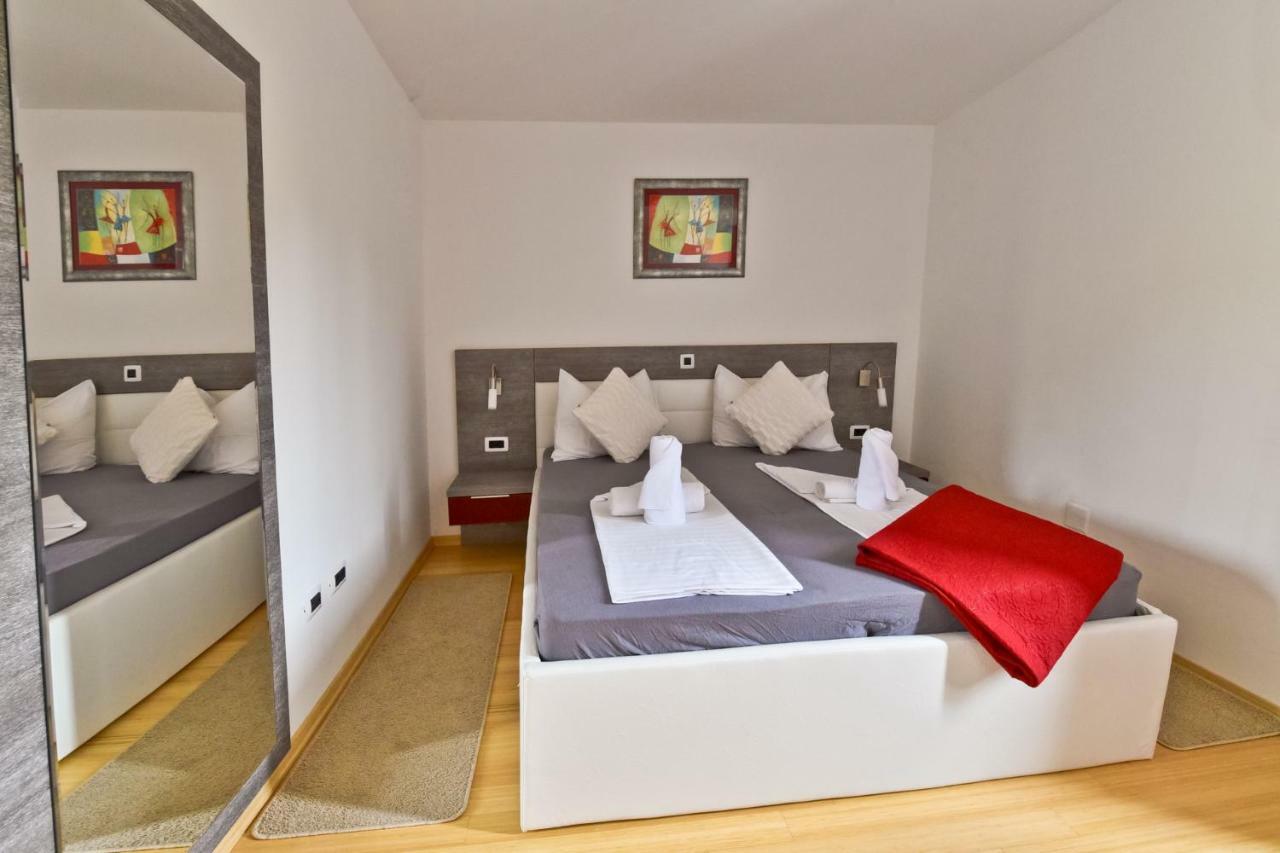 Apartmani Astrado Petrcane Exteriér fotografie