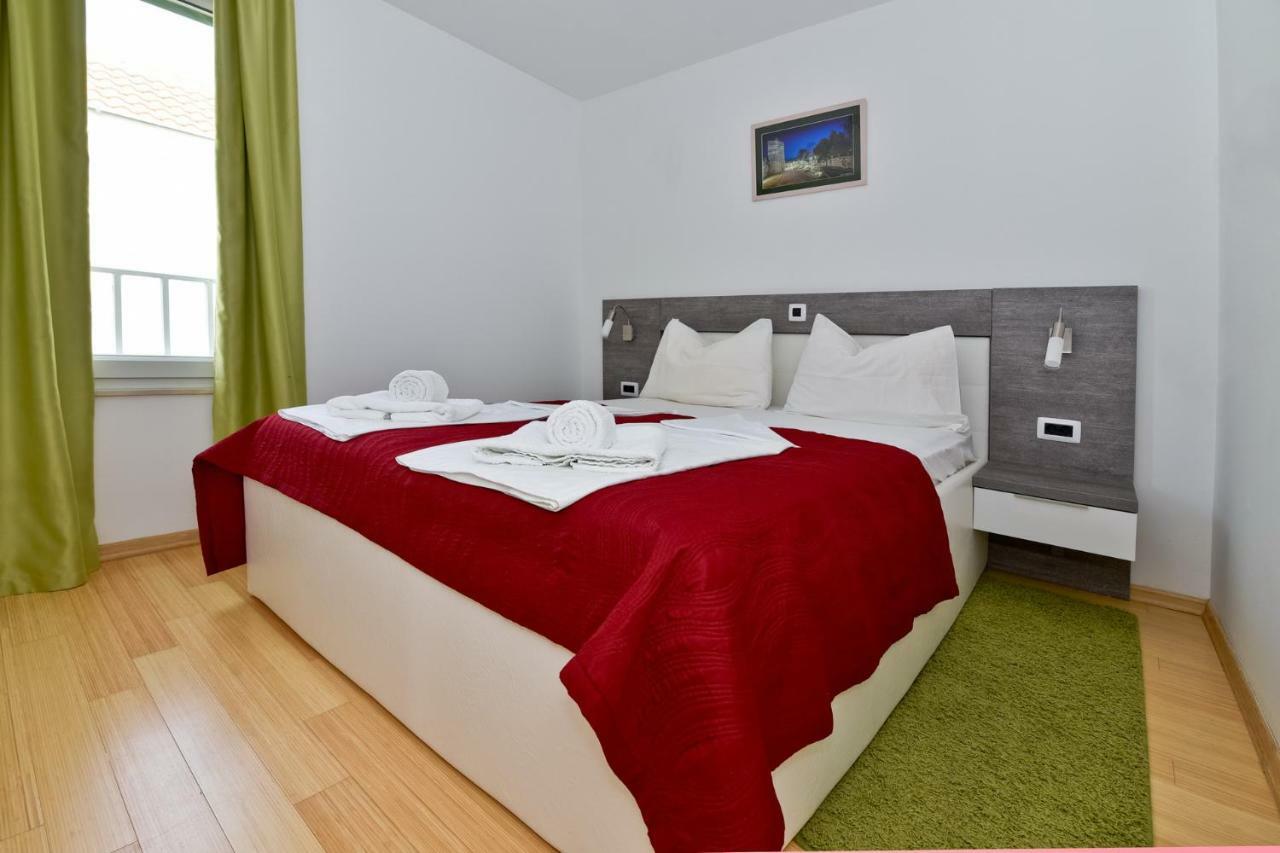 Apartmani Astrado Petrcane Exteriér fotografie